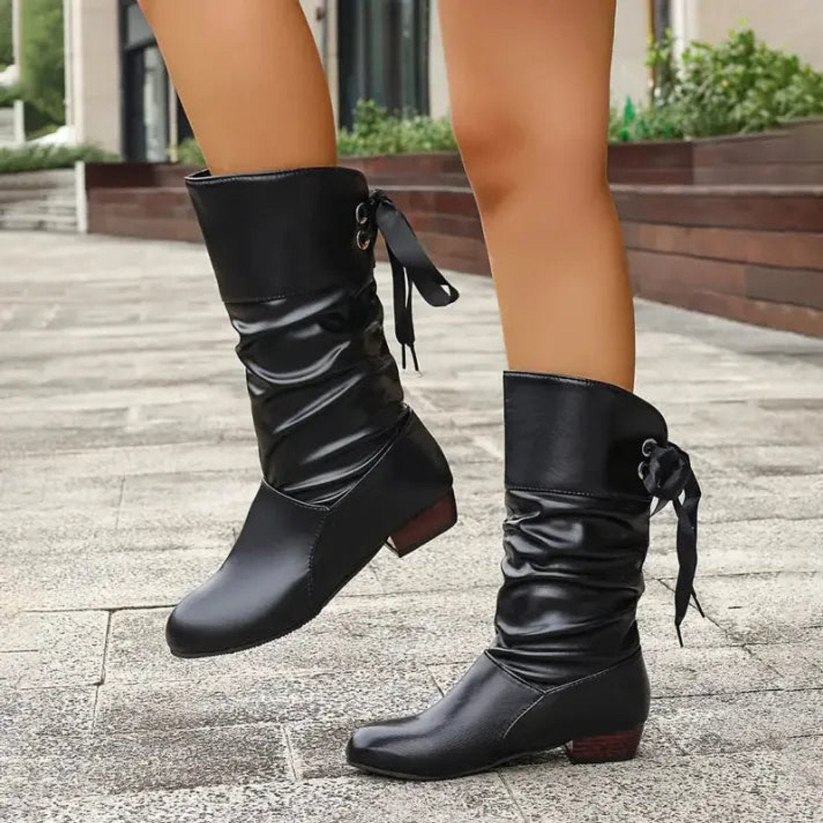 Zinnia | Botins Femininos Salto Bloco Biqueira Redonda Cadarço