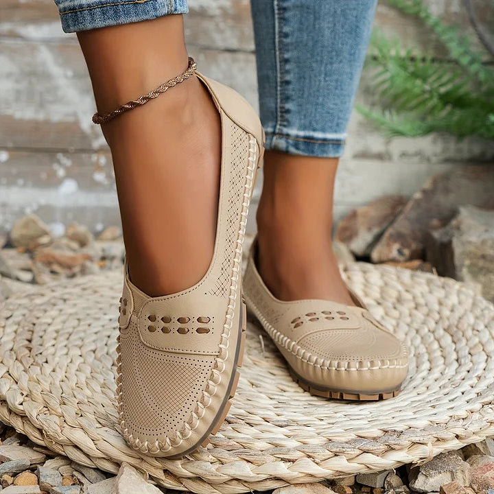 Halcyon | Mulheres Loafers Slip On Perfurados Confortáveis