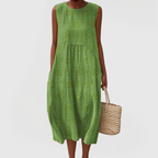 Vestido Feminino sem Mangas com Bordado e Bolsos