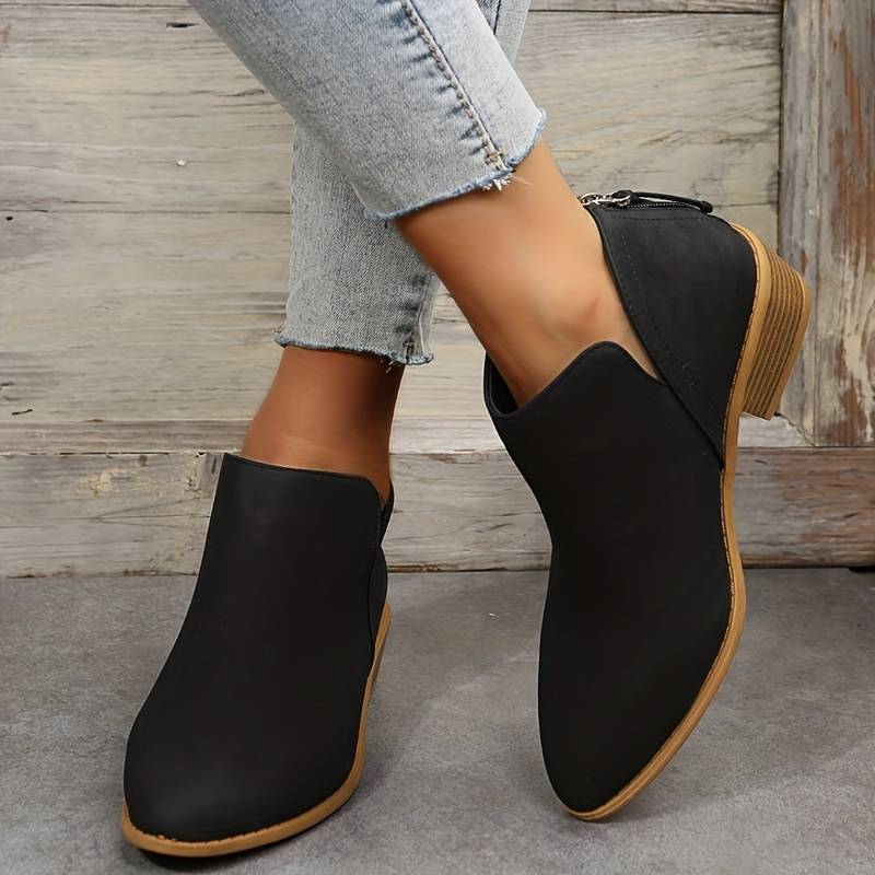 Ottoline | Bota Feminina Bico Fino Salto Bloco Baixo Cano Curto