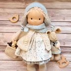Ivy | Boneca Waldorf Artesanal Algodão Lã