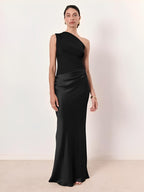 Vestido Longo Acetinado Decote Diagonal Ombro Único | Elegância Sofisticada