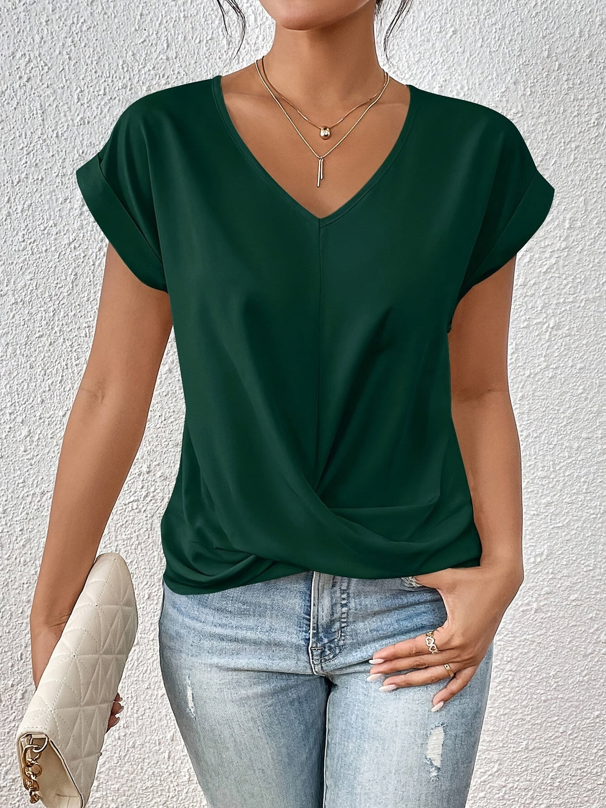 Gigi | Mulher Camiseta Decote Coração Manga Curta