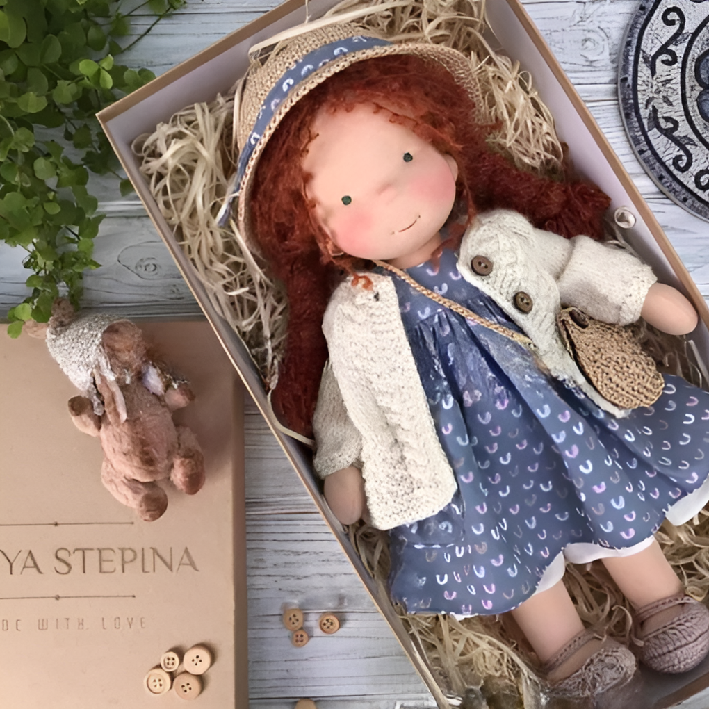 Ivy | Boneca Waldorf Artesanal Algodão Lã