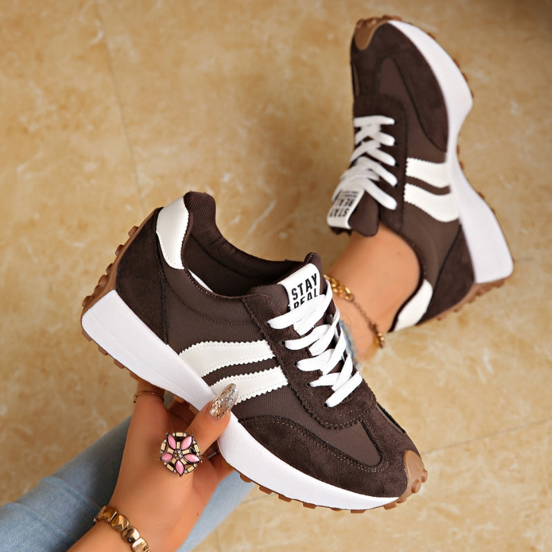 Wren | Sapatilhas Retro Femininas Estilo Camurça Perfil Baixo