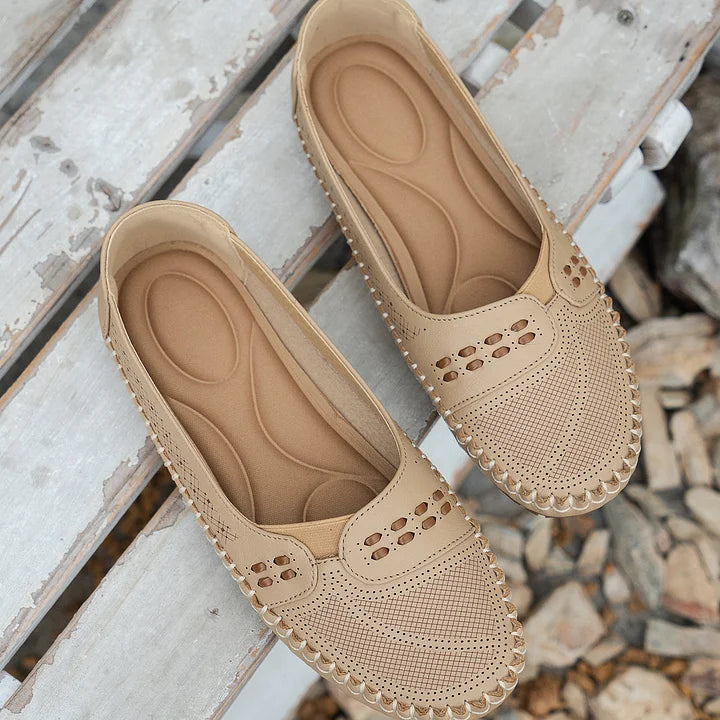 Halcyon | Mulheres Loafers Slip On Perfurados Confortáveis