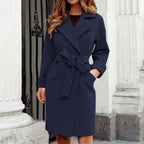 Roupa feminina urbana moderna com estética contemporânea para o dia a dia