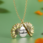 Colar Feminino | Sol, Pingente Delicado, Banhado a Ouro | Elsa