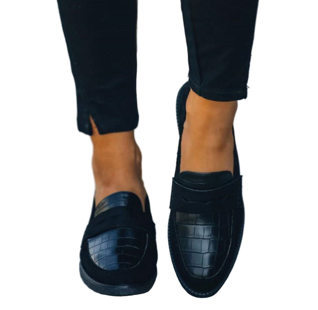 Juno | Mocassins Femininos Pretos Bico Redondo