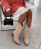 Botas Cowboy Beige | Conforto Médio, Camurça Vegana