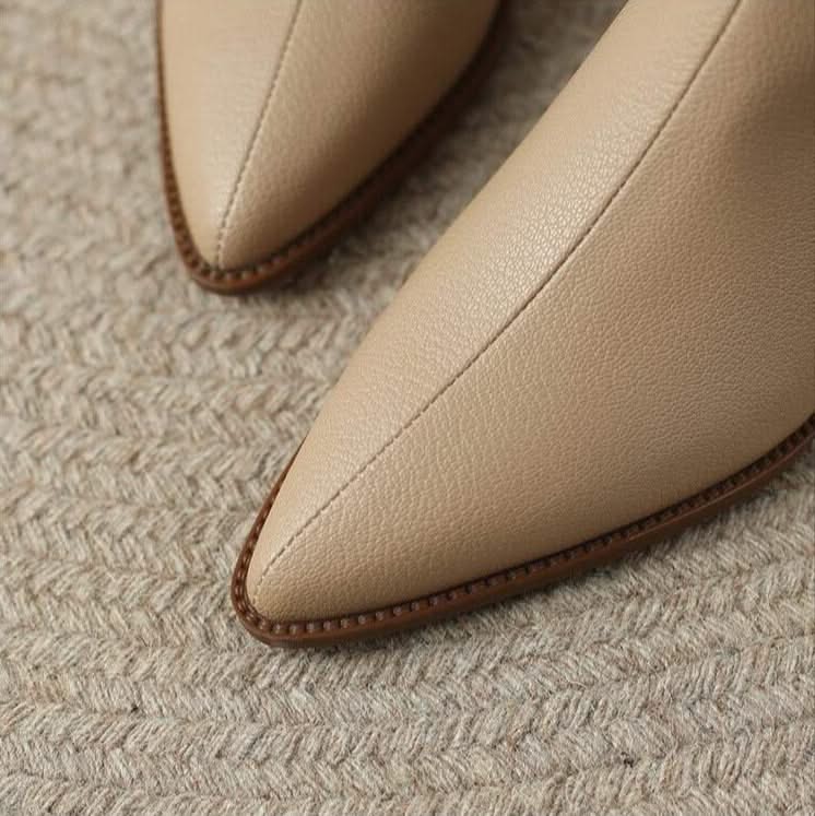 Vianne | Botas Femininas Couro Vegano Bico Fino Tornozelo