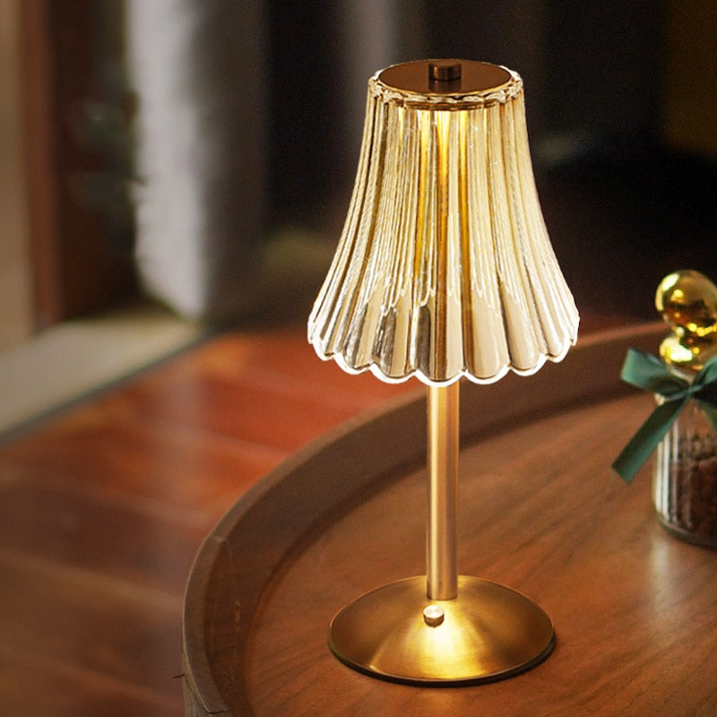 Candeeiro de Mesa LED | Design Cristal Dourado, Sem Fios, Regulável | Marlowe