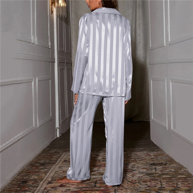 Della | Pijama de Seda Feminino