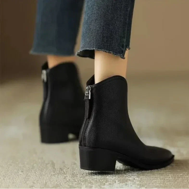 Vianne | Botas Femininas Couro Vegano Bico Fino Tornozelo