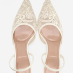 Mira | Mulher Scarpin Mule Bordado Floral Bico Fino