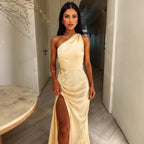 Vestido de Cetim Liso Mulher