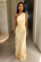 Vestido de Cetim Liso Mulher