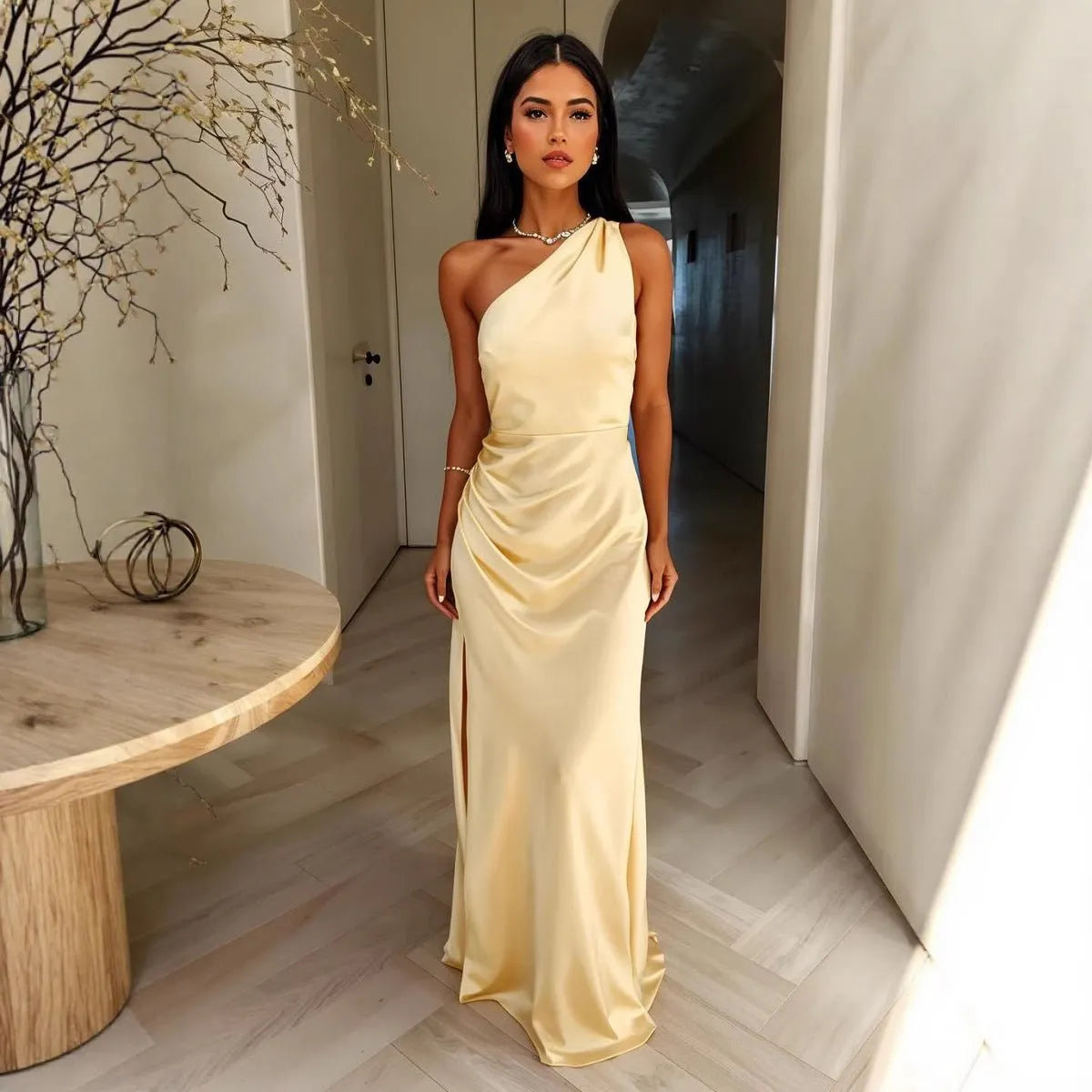Vestido de Cetim Liso Mulher