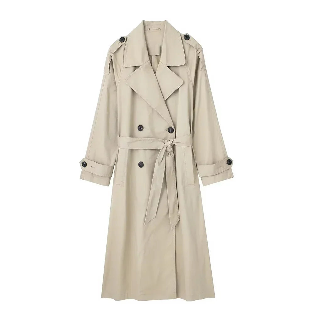 Roupa feminina urbana moderna com estética minimalista de cidade