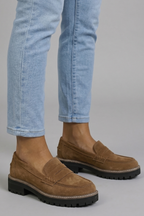 Xanthe | Mocassins Femininos Camurça Bico Redondo