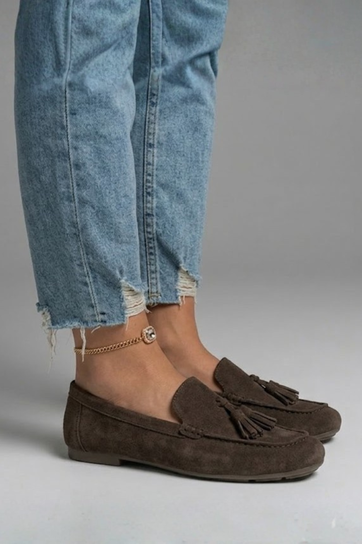Vada | Mocassins Femininos Lisos com Detalhe de Franja