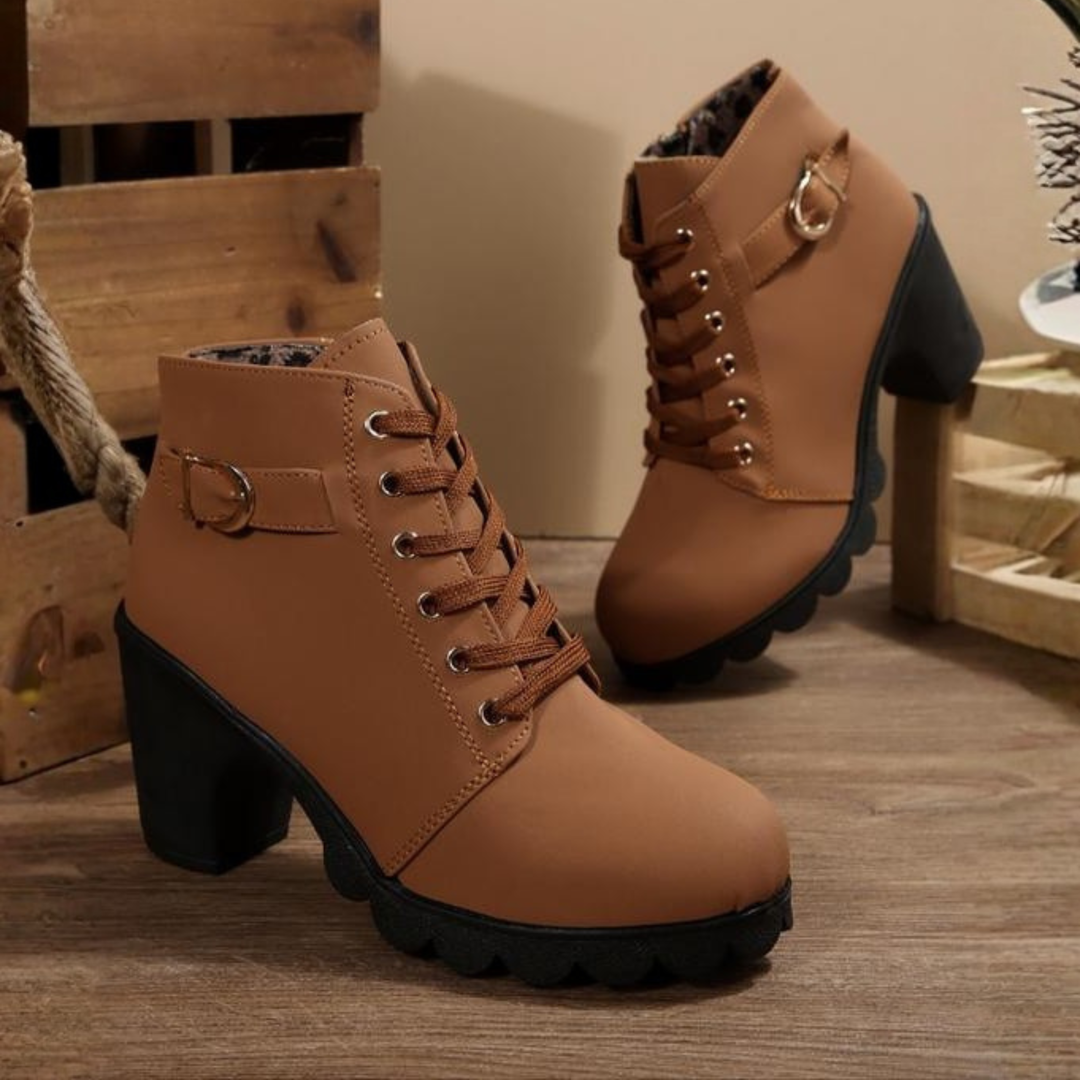 Marlow | Botins de Salto Bloco com Atacadores e Fivela Lateral