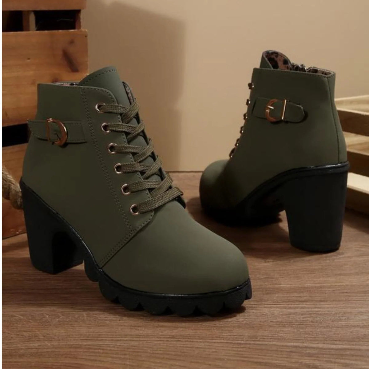 Marlow | Botins de Salto Bloco com Atacadores e Fivela Lateral