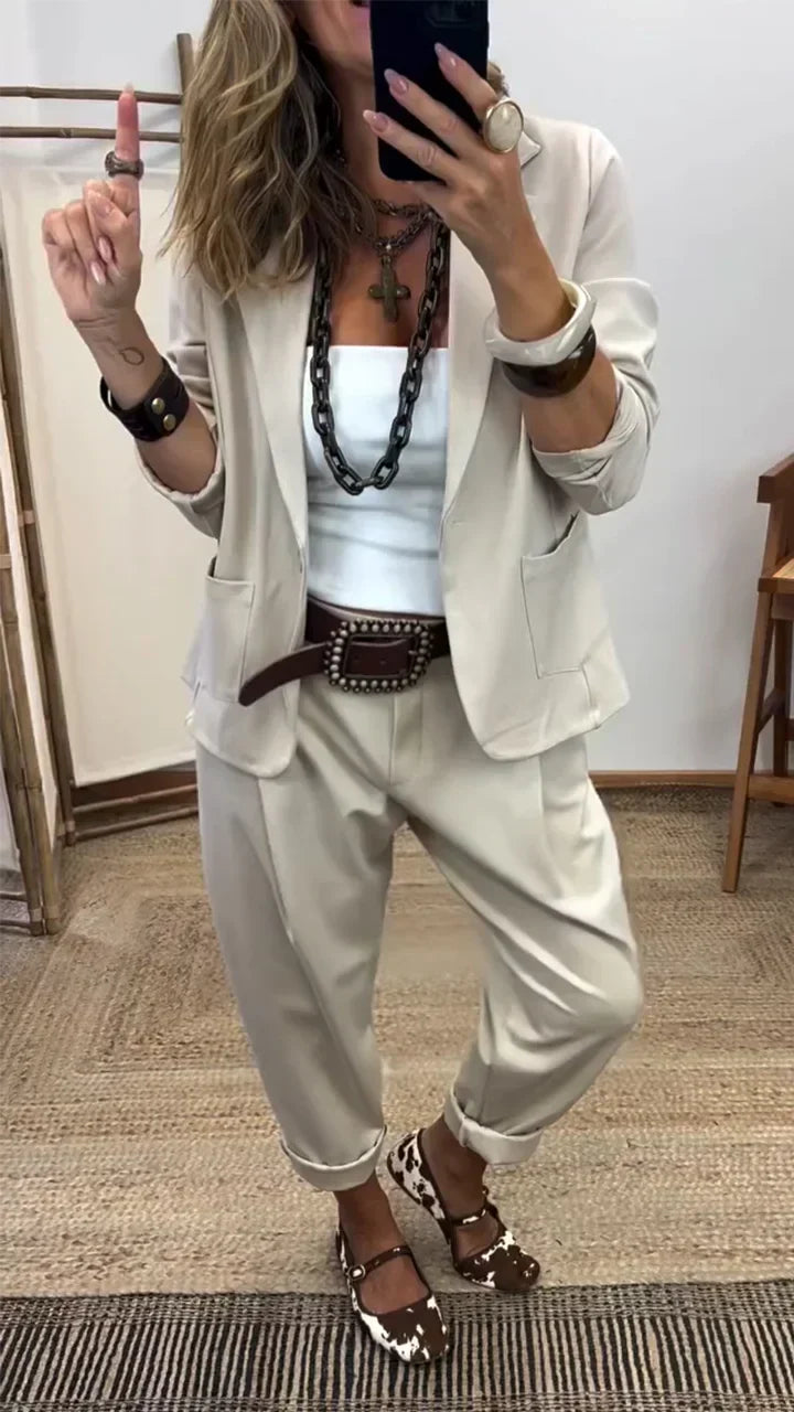 Conjunto Feminino de Blazer e Calça | Look Executivo, Botão Único, Bolsos | Greta