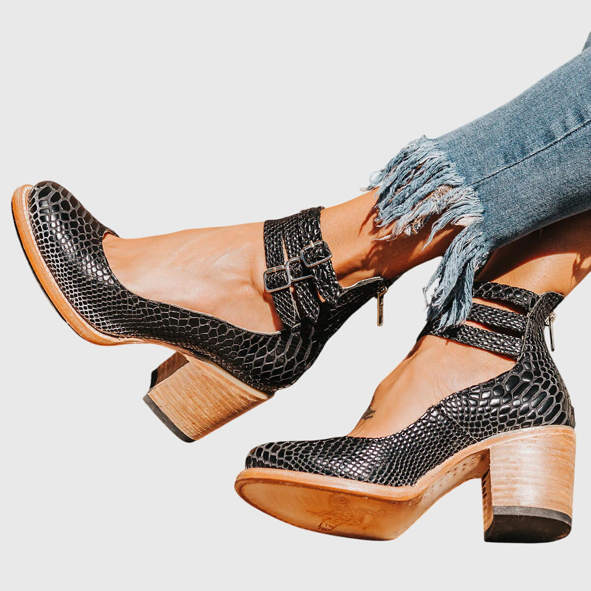 Florine | Botas Femininas Tornozelo Salto Bloco Fivelas