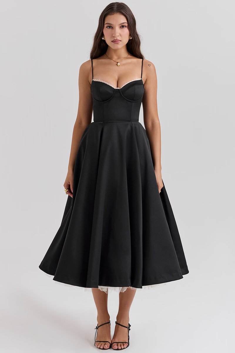 Freya | Vestido Midi Feminino Evasê com Alças Ajustáveis e Bojo