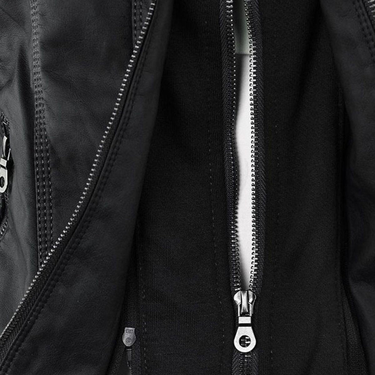 Faye | Mulher Jaqueta com Capuz e Zíper Slim Fit
