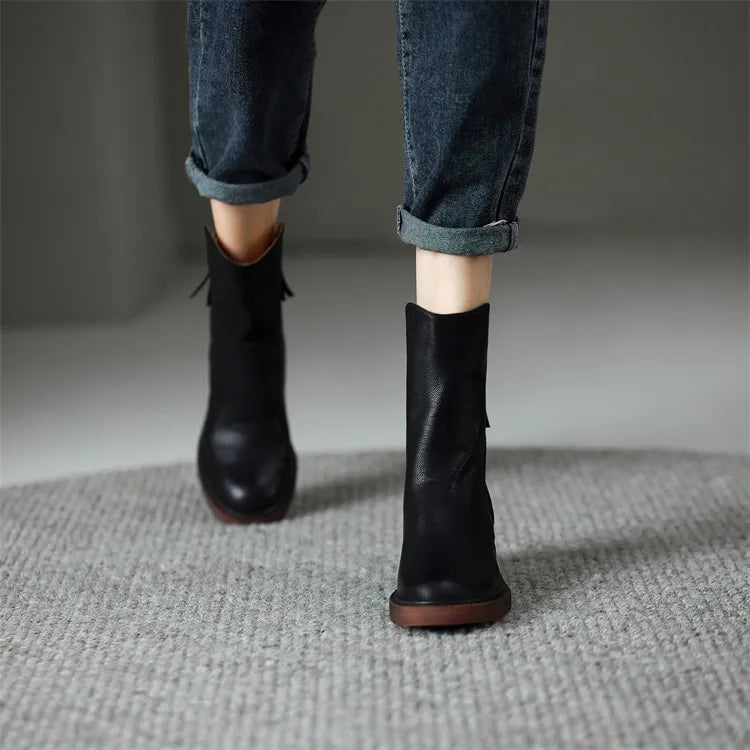 Botas Femininas | Cano Médio, Solado Resistente | Elegância