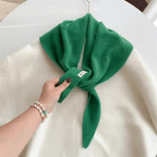 Aria | Lenço Triangular de Lã Tricotado Feminino