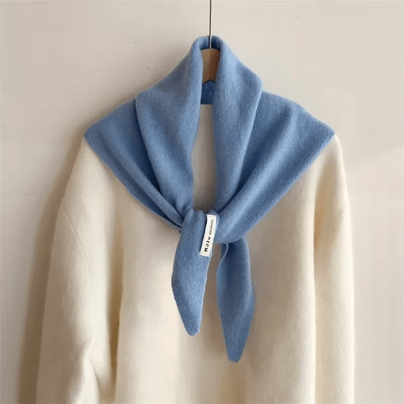 Aria | Lenço Triangular de Lã Tricotado Feminino