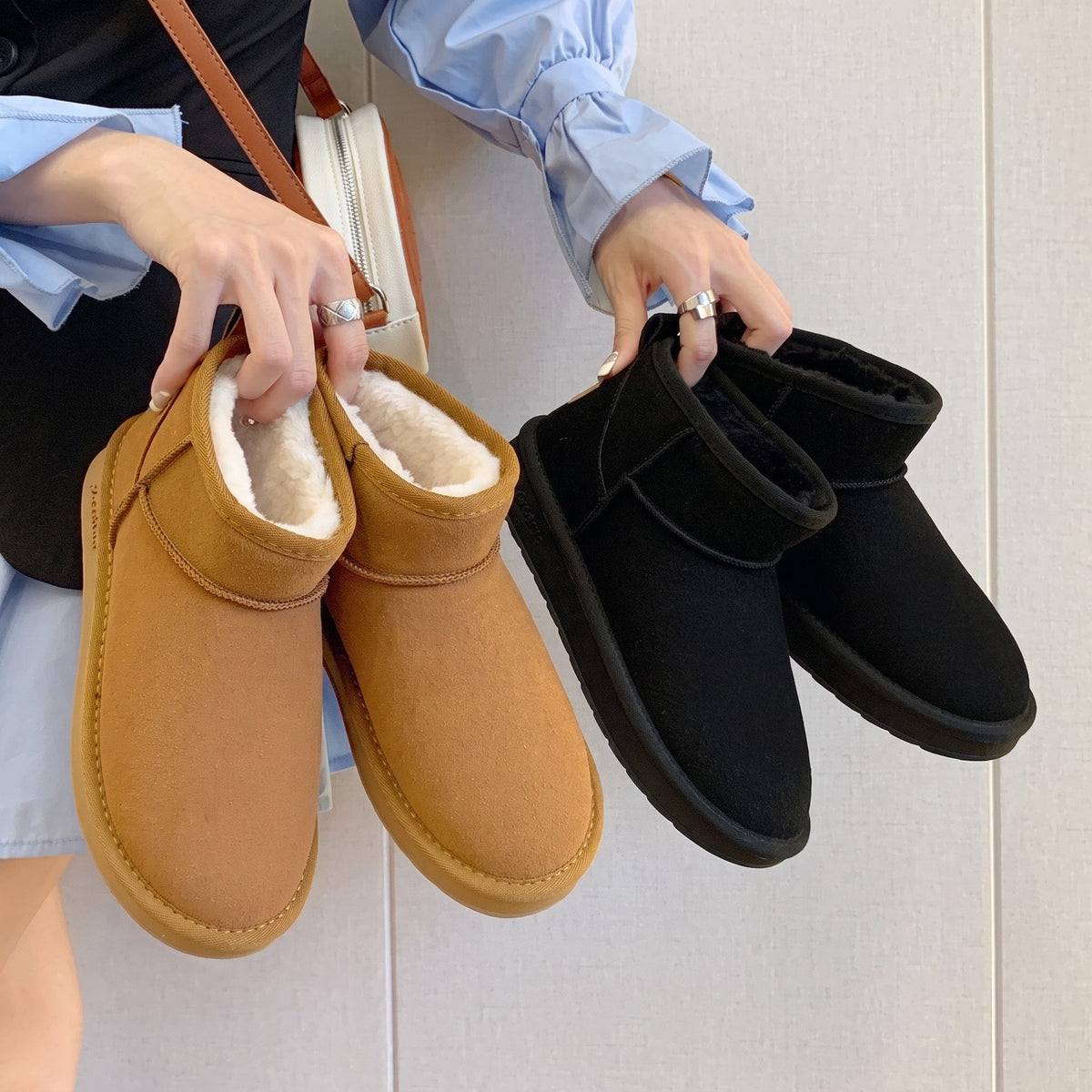 Vada | Mulher Botas Curtas Camurça com Forro de Pelo Sintético