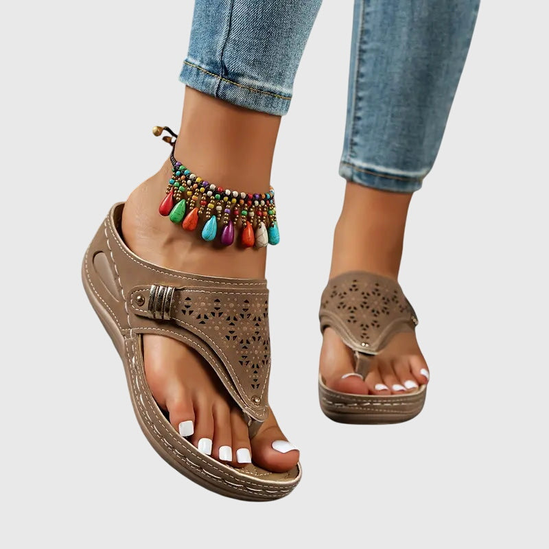 Bea | Sandálias Ortopédicas Femininas Cunha Slip-On Suporte Plantar