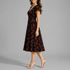 Tessa | Vestido Midi Floral Gola V Renda