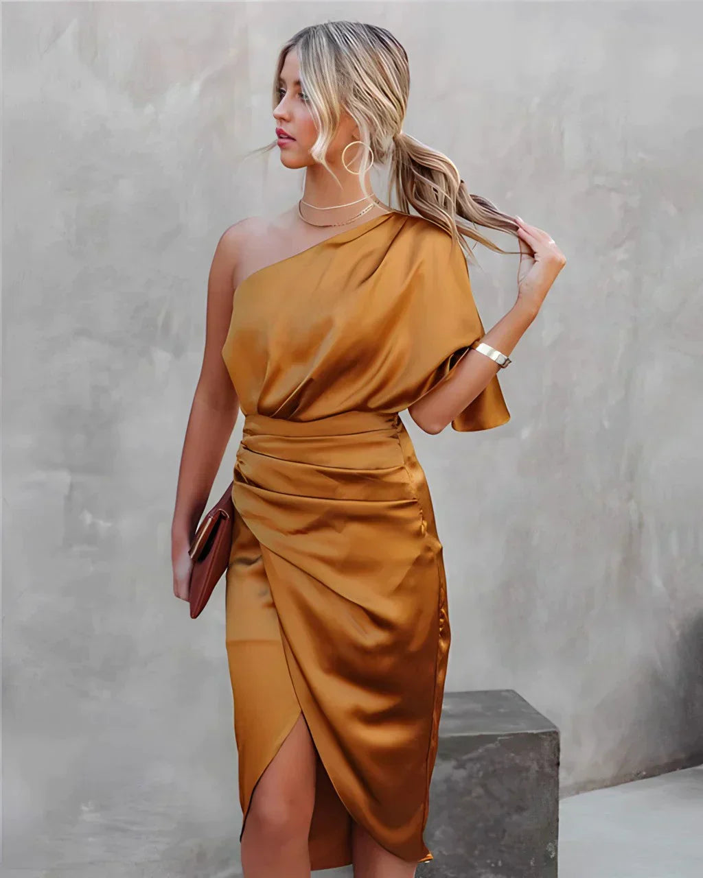 Jade | Vestido Midi Assimétrico Drapejado Feminino Ombro a Nu