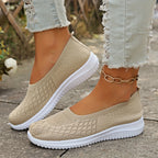 Eira | Sapatilhas Slip On Femininas Malha Bico Redondo