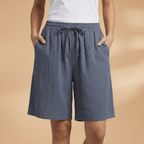 Shorts feminino algodão relaxed fit com cós elástico e cordão regulável