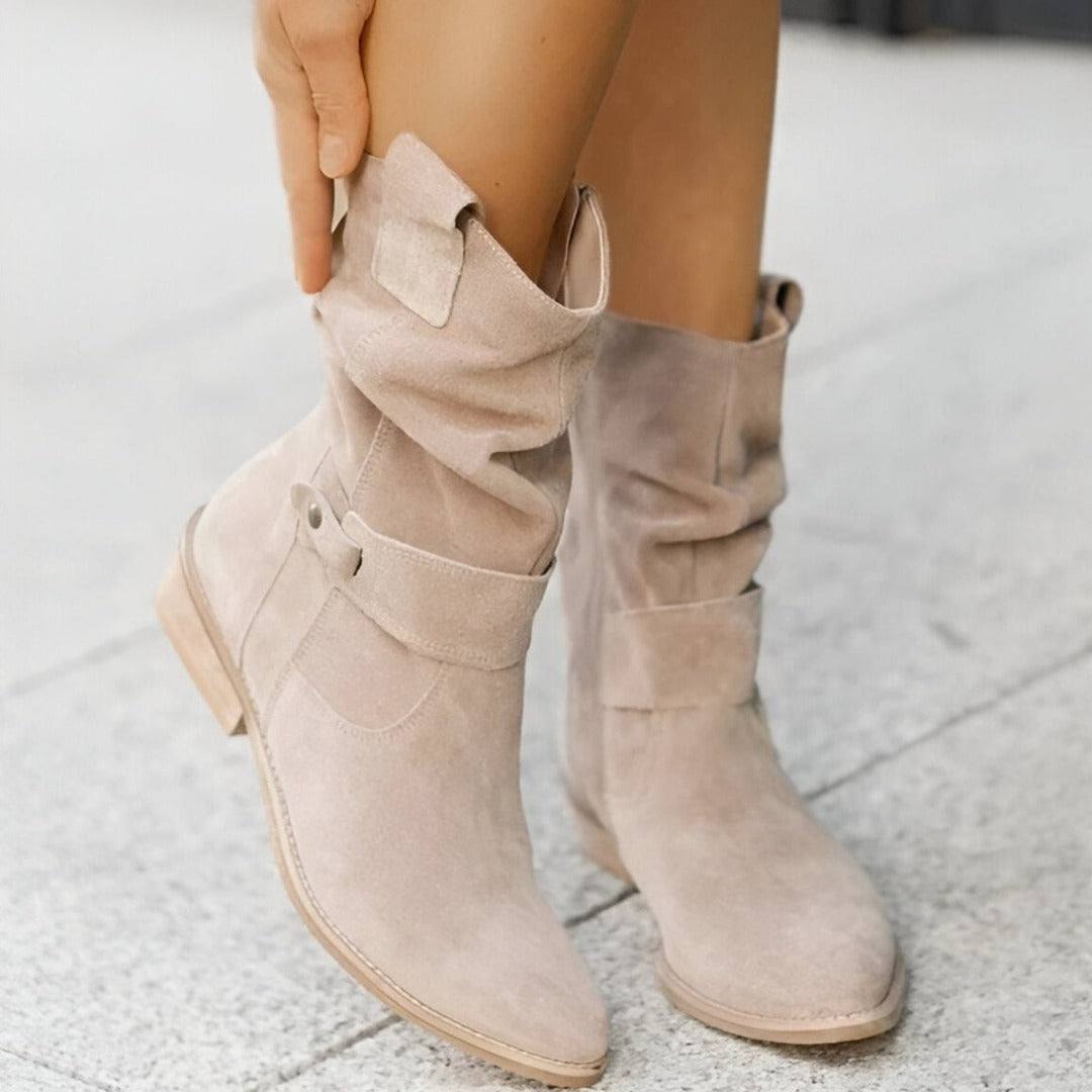 Zinnia | Botas Femininas Bico Redondo Salto Baixo Palmilha Macia
