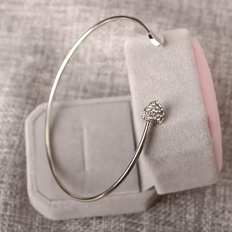 Wren | Pulseira Feminina | Design Elegante e Simples | Dourado, Prateado