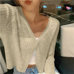 Linnea | Casaco Cropped Feminino Botões Decote V