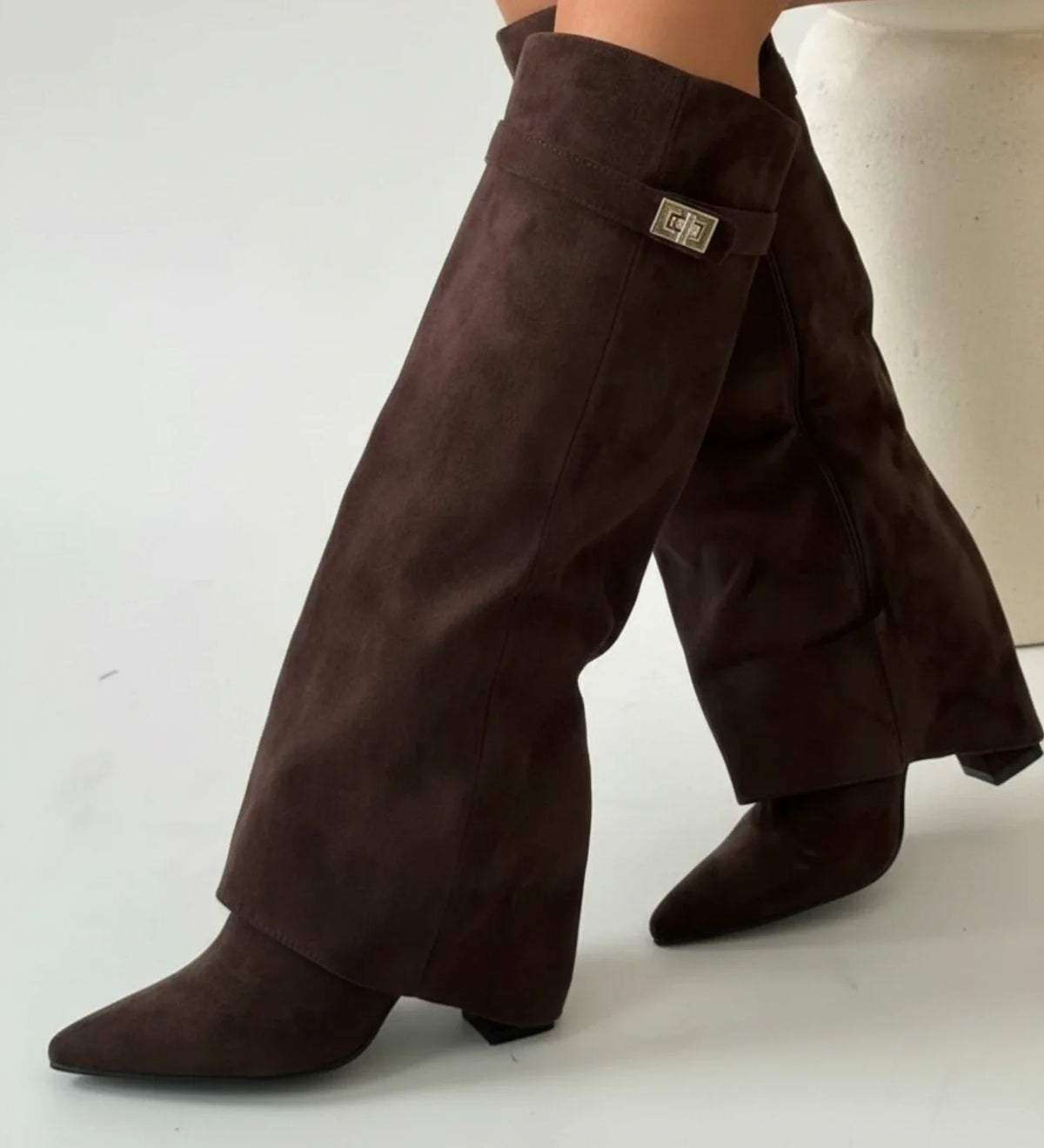 Dahlia | Botas Femininas Slouch Cano Alto Bico Fino